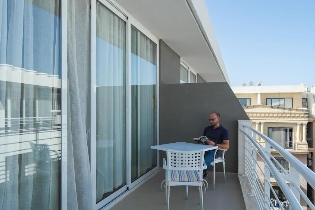 Modern Luxury Penthouse In Perfect Sliema Location Apartman Kültér fotó