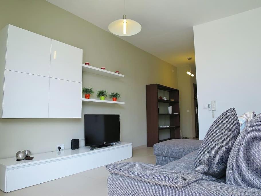 Modern Luxury Penthouse In Perfect Sliema Location Apartman Kültér fotó